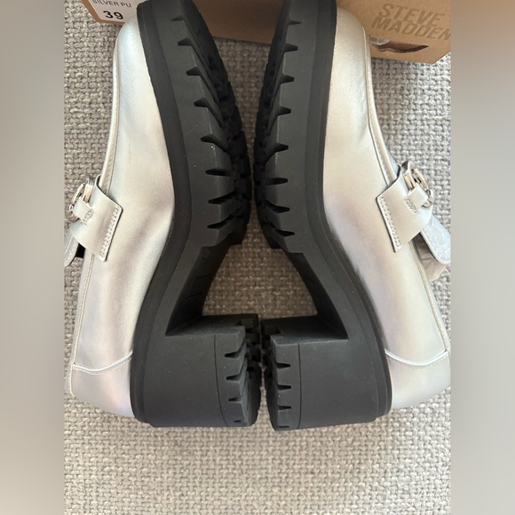 Steve Madden Bessa Silver Platform Loafers Size 39 Vegan Leather Chunky Heel - Picture 9 of 15